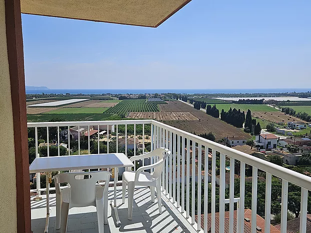 Cozy apartment with 2 bedrooms and sea views in the &quot;Bon Relax&quot; residential area