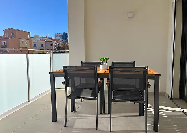 Fantastic, renovated apartment in the center of Empuriabrava, Costa Brava